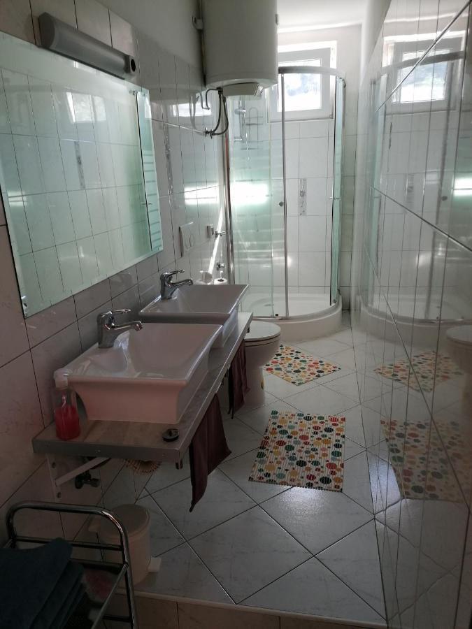 Apartment Halugica Кали Экстерьер фото