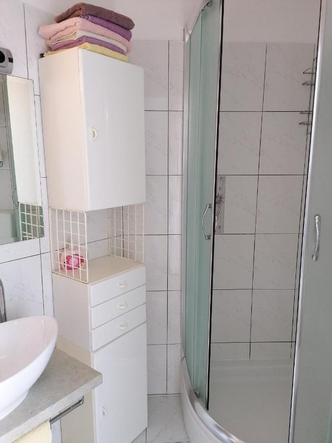 Apartment Halugica Кали Экстерьер фото